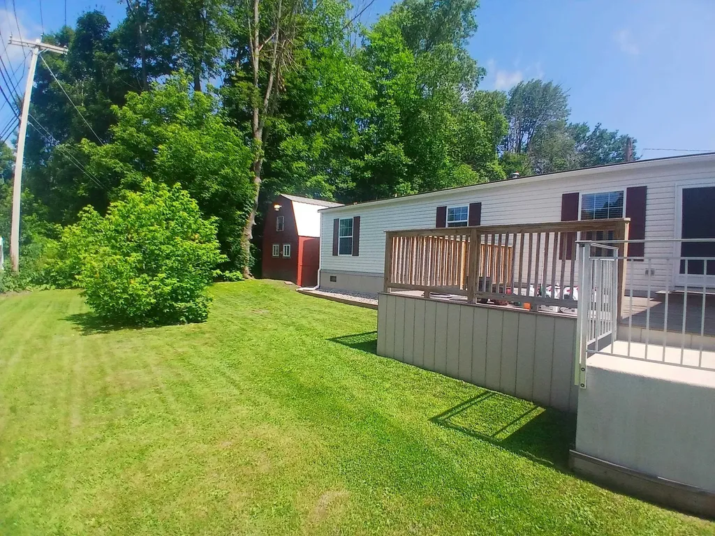 3 Daniels Drive Enfield NH 03748