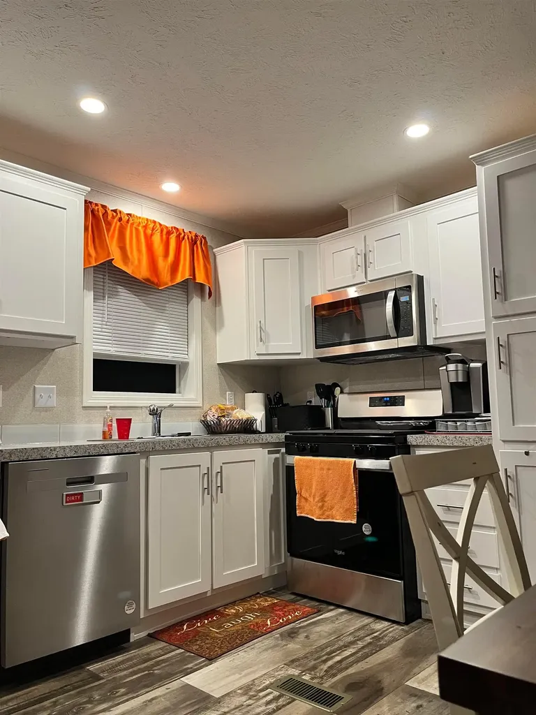 3 Daniels Drive Enfield NH 03748