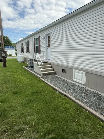 3 Daniels Drive Enfield NH 03748