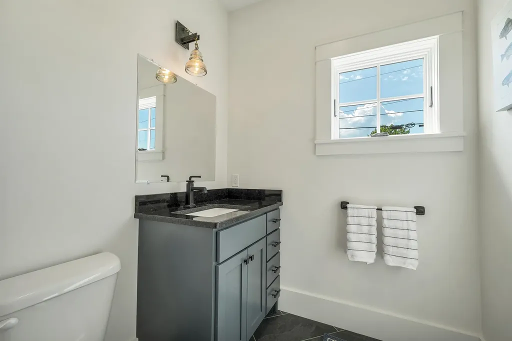 46 King Street Wolfeboro NH 03894