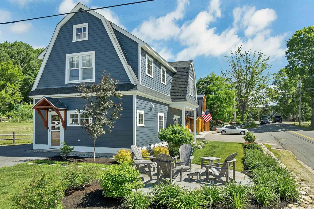 46 King Street Wolfeboro NH 03894