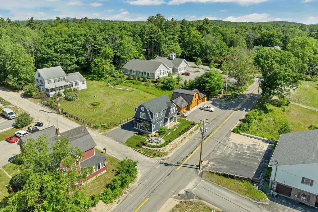 46 King Street Wolfeboro NH 03894