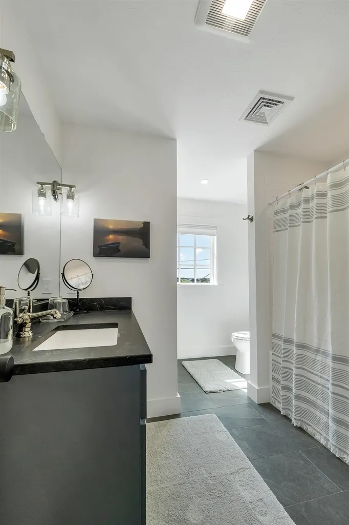 46 King Street Wolfeboro NH 03894