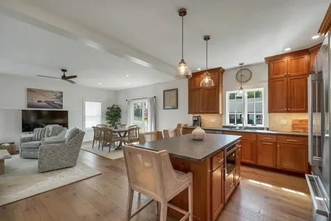 46 King Street Wolfeboro NH 03894