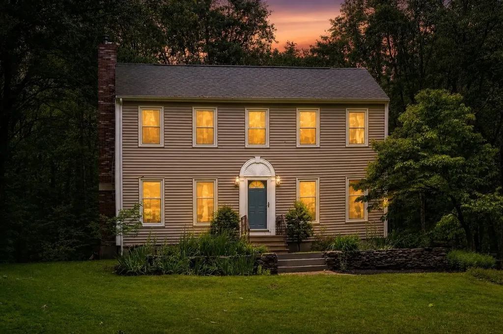 42 Moses Carr Road Rollinsford NH 03869