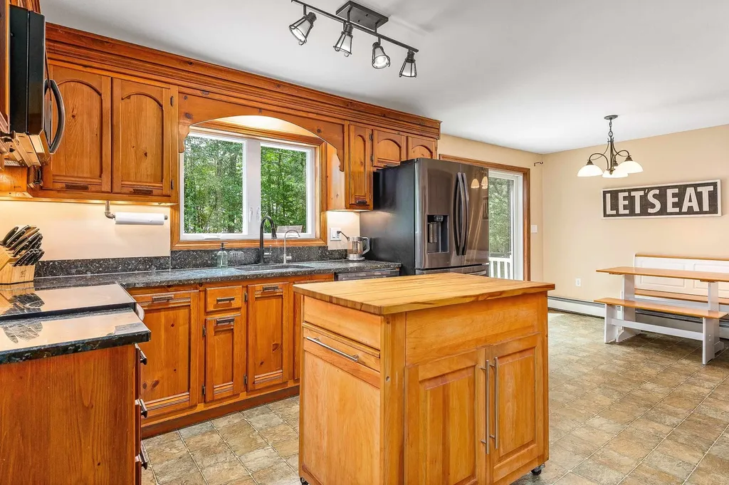 42 Moses Carr Road Rollinsford NH 03869
