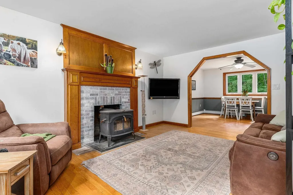 42 Moses Carr Road Rollinsford NH 03869