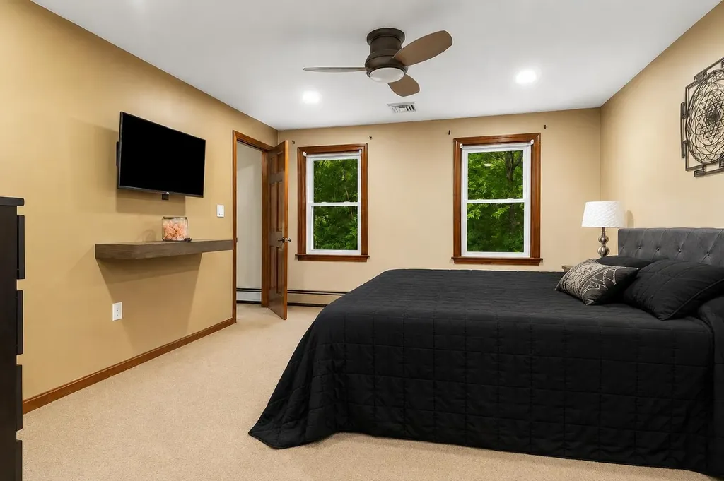 42 Moses Carr Road Rollinsford NH 03869