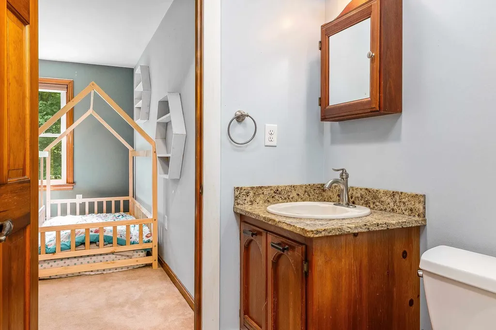 42 Moses Carr Road Rollinsford NH 03869