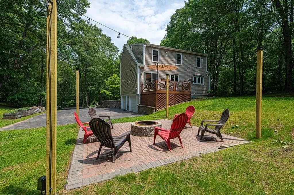 42 Moses Carr Road Rollinsford NH 03869