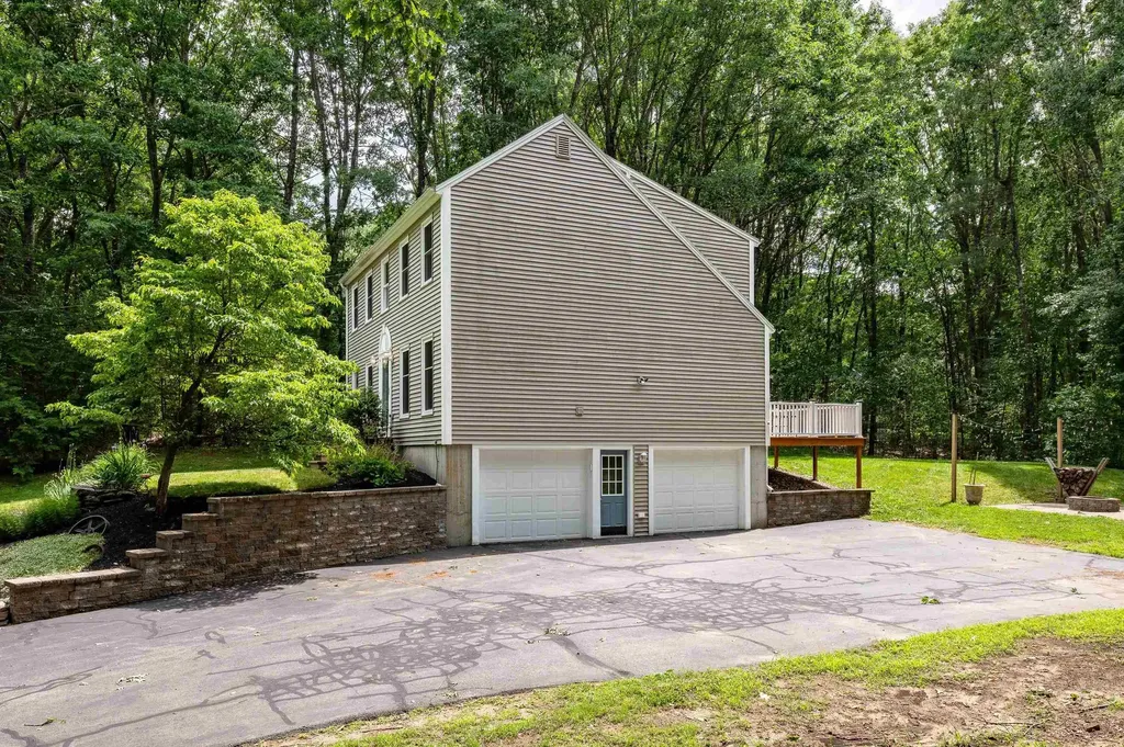 42 Moses Carr Road Rollinsford NH 03869