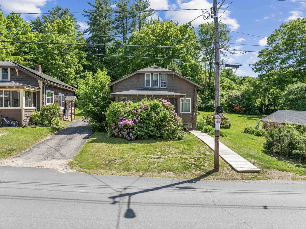 31 Merrill Street Plymouth NH 03264