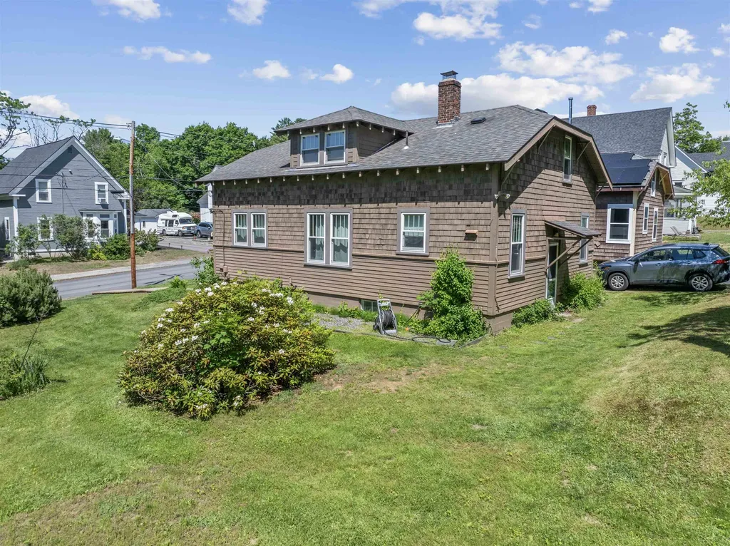 31 Merrill Street Plymouth NH 03264