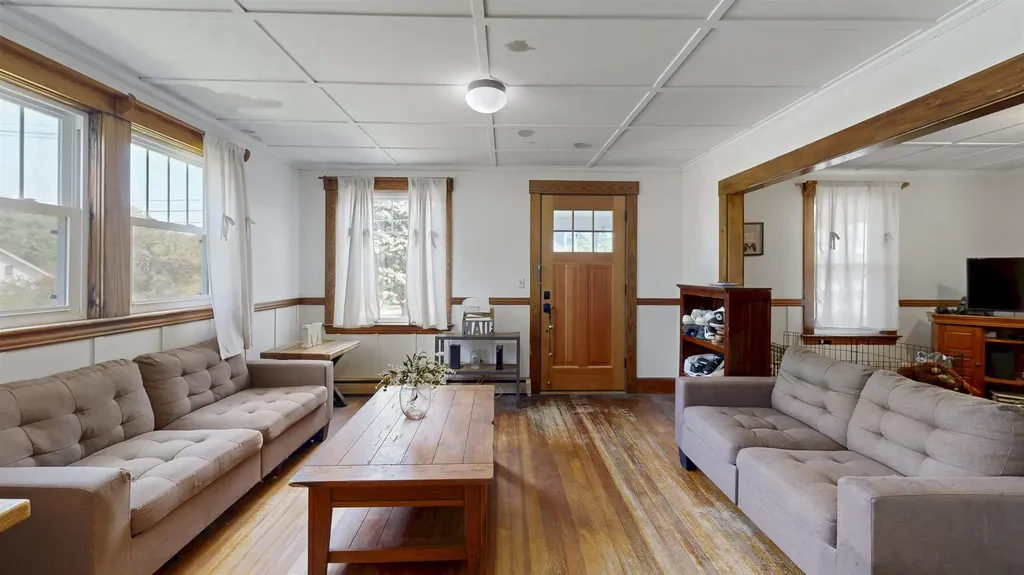31 Merrill Street Plymouth NH 03264