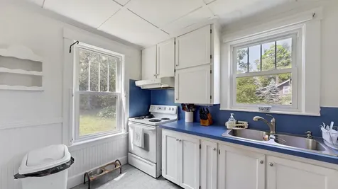 31 Merrill Street Plymouth NH 03264