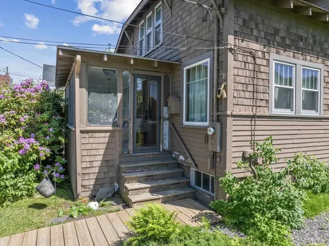 31 Merrill Street Plymouth NH 03264