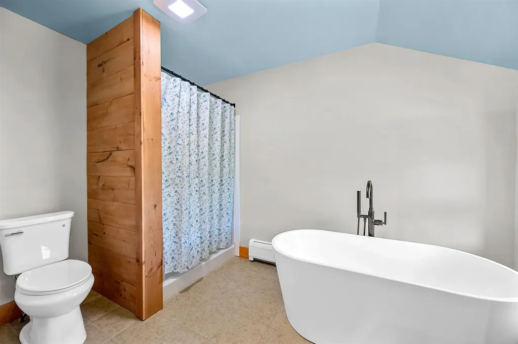 35 Fern Road Warren VT 05674