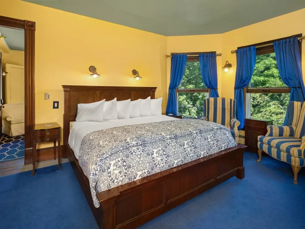 5347 Shelburne Road Shelburne VT 05482