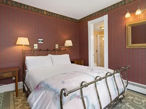 5347 Shelburne Road Shelburne VT 05482
