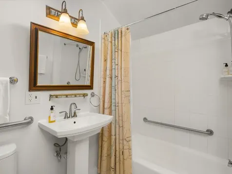 5347 Shelburne Road Shelburne VT 05482