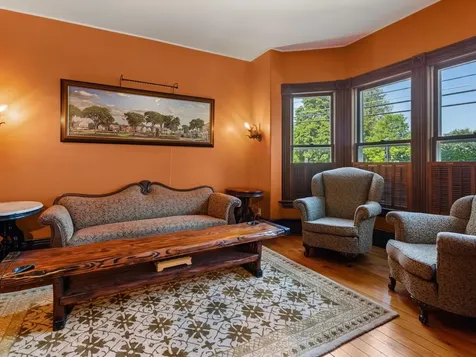 5347 Shelburne Road Shelburne VT 05482