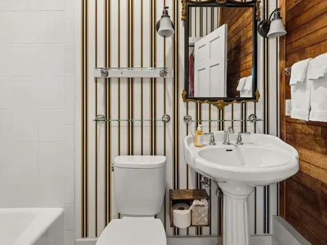 5347 Shelburne Road Shelburne VT 05482