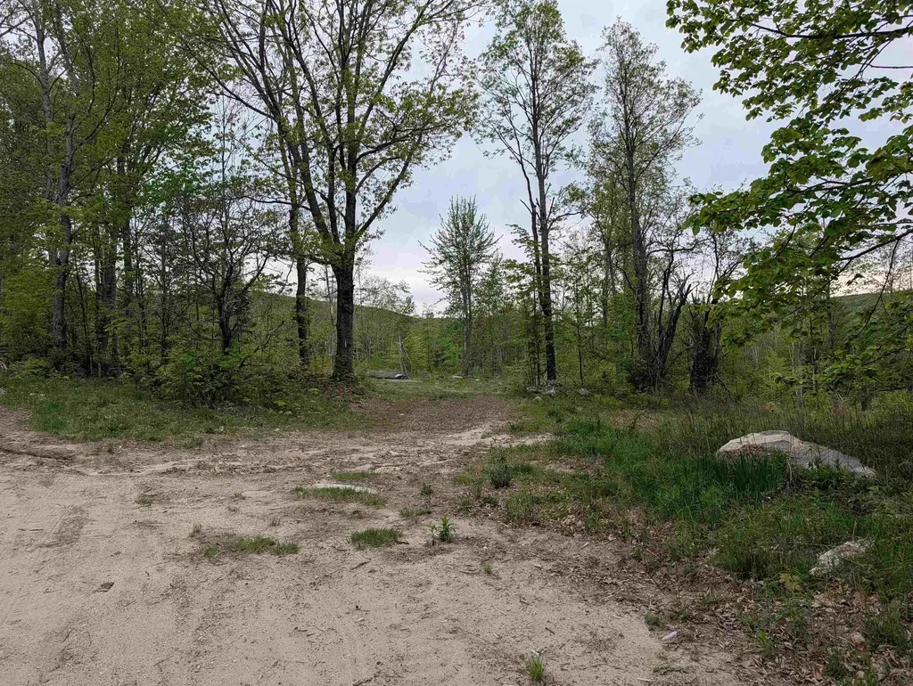 367 Height Of Land Road Grafton NH 03740