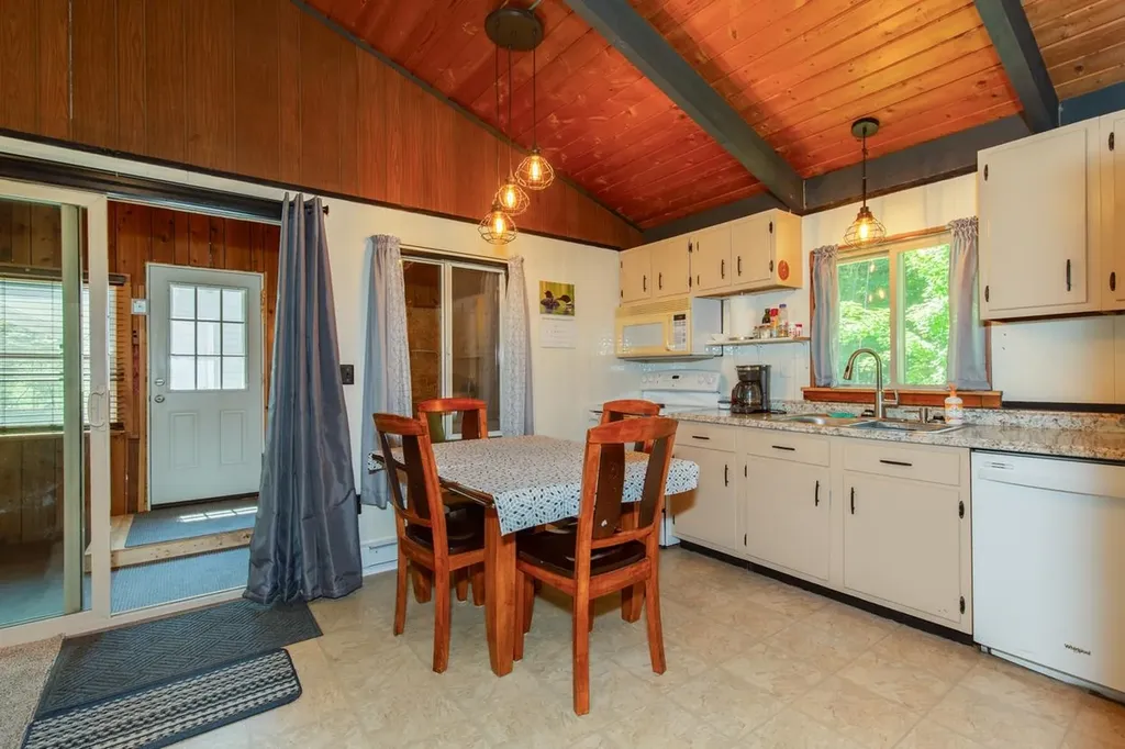 31 Adams Drive Haverhill NH 03765