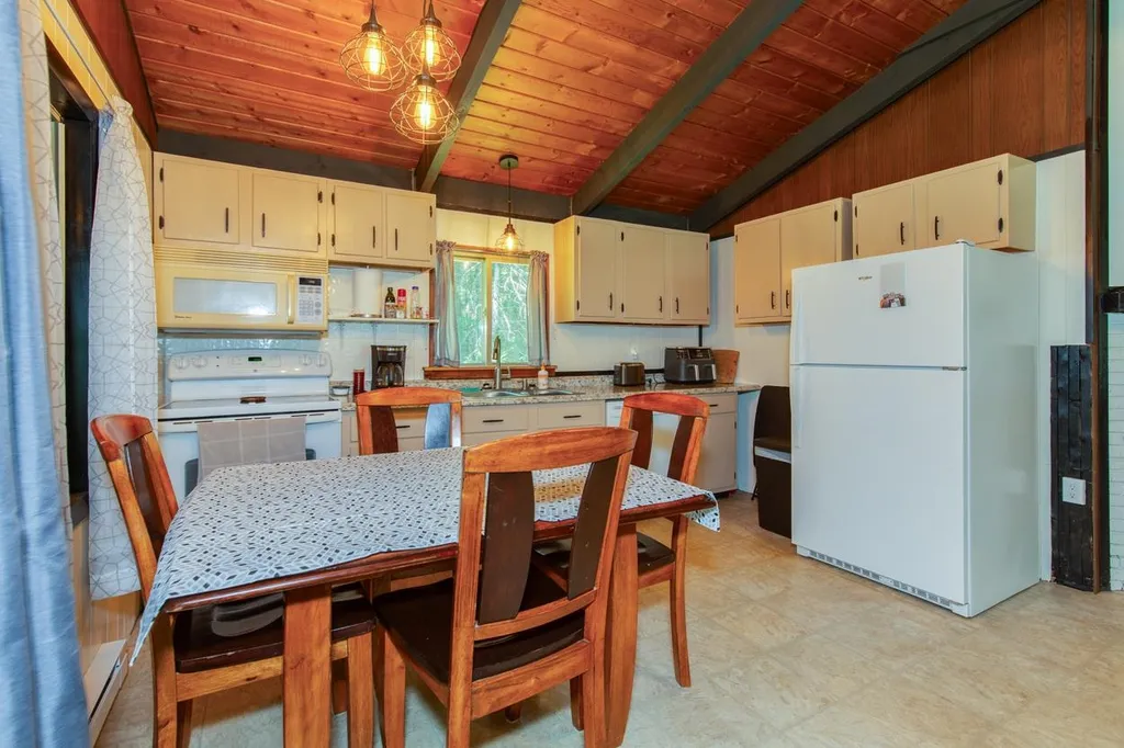 31 Adams Drive Haverhill NH 03765