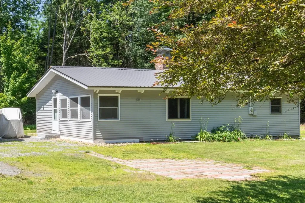 31 Adams Drive Haverhill NH 03765