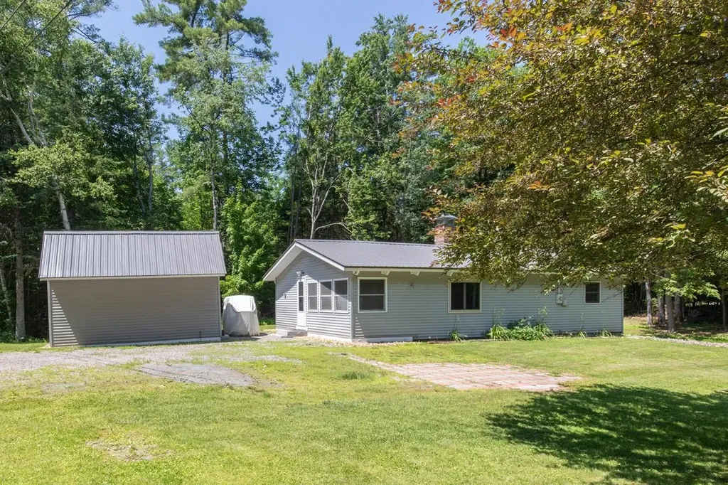 31 Adams Drive Haverhill NH 03765