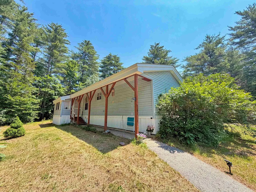 33 Buckingham Drive Conway NH 03860