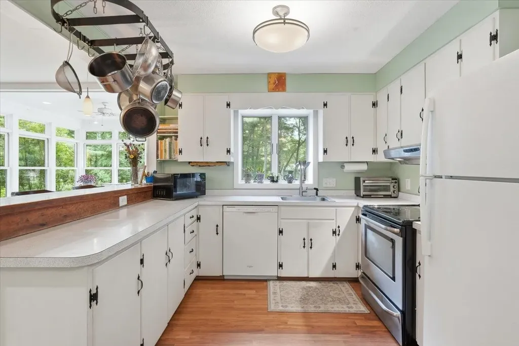 490 Juniper Ridge Shelburne VT 05482