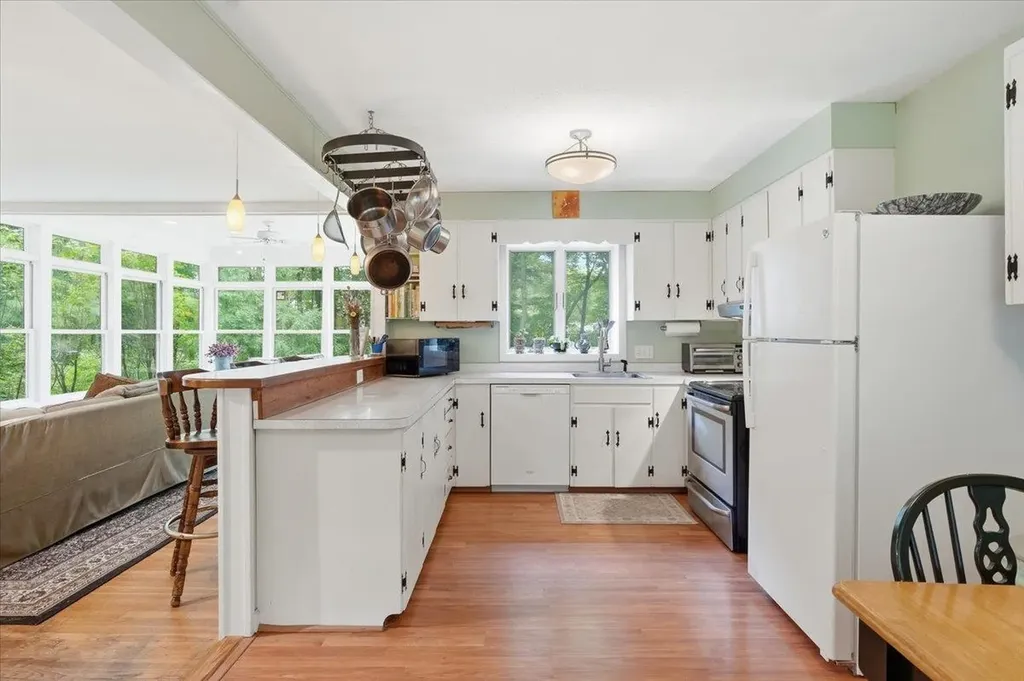 490 Juniper Ridge Shelburne VT 05482