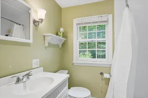 490 Juniper Ridge Shelburne VT 05482
