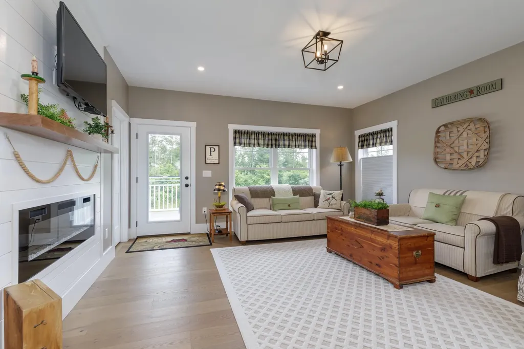 416 Blane Circle Pembroke NH 03275
