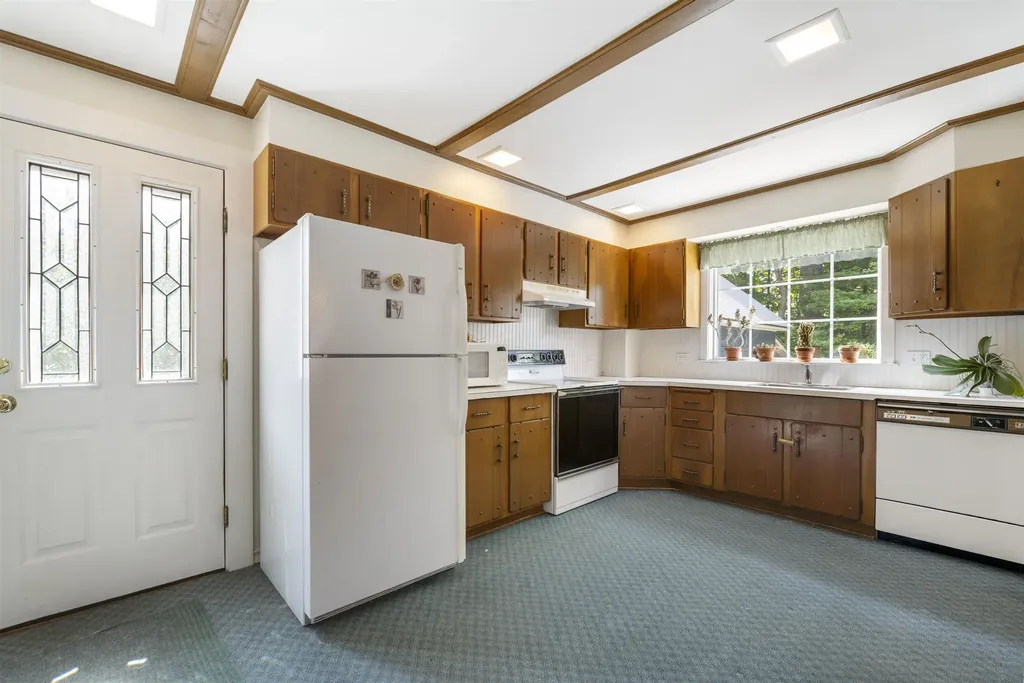 15 Richardson Street Lancaster NH 03584