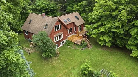 15 Polygraphic Lane Bennington VT 05257