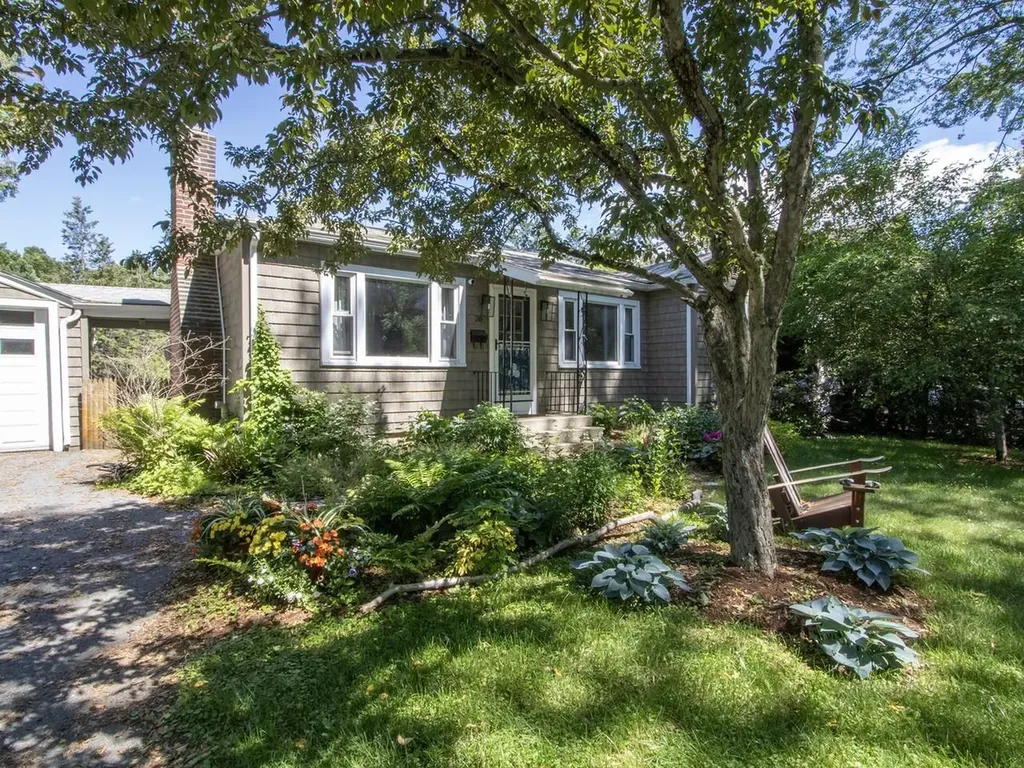 36 Elsom Parkway South Burlington VT 05403