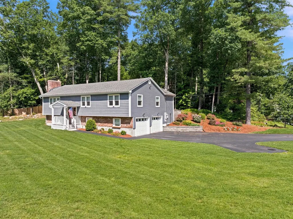 19 Michael Avenue Nashua NH 03063