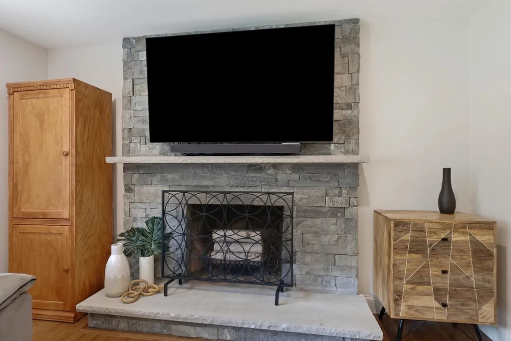 19 Michael Avenue Nashua NH 03063