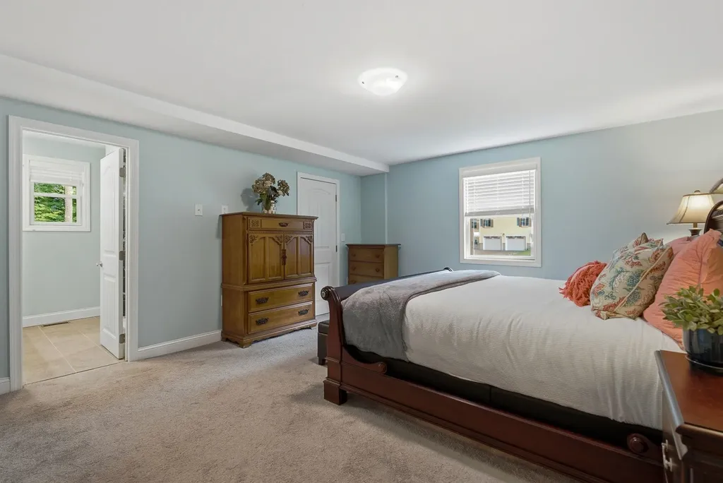 19 Michael Avenue Nashua NH 03063