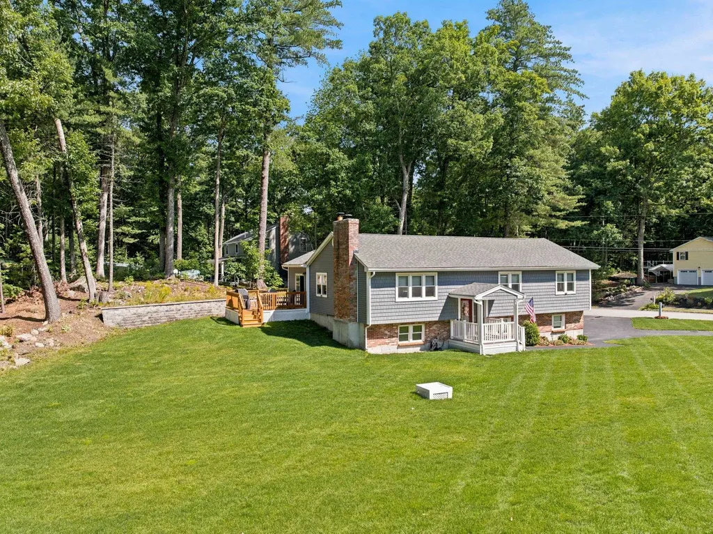19 Michael Avenue Nashua NH 03063