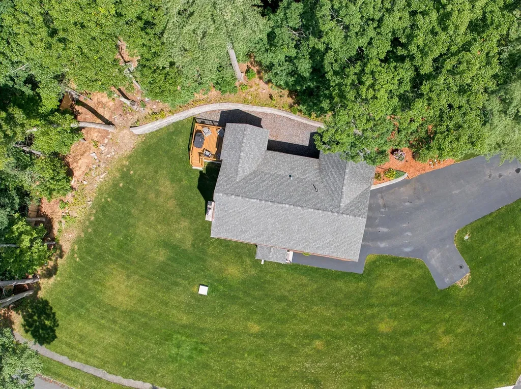 19 Michael Avenue Nashua NH 03063