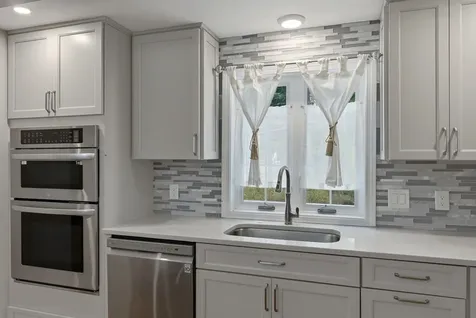 19 Michael Avenue Nashua NH 03063