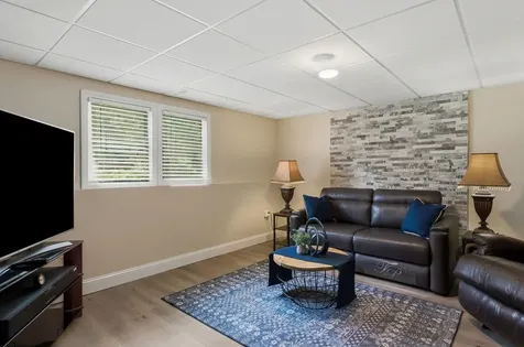 19 Michael Avenue Nashua NH 03063