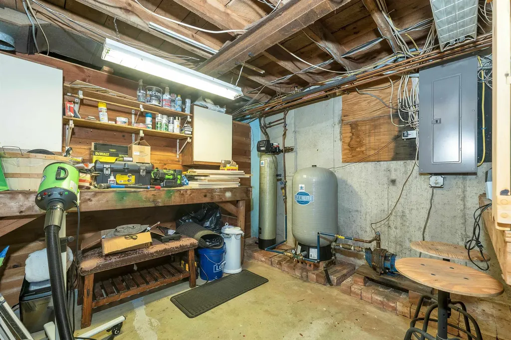 558 Province Road Belmont NH 03220
