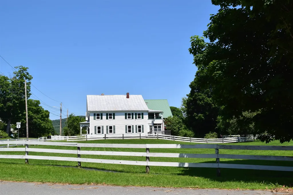 4615 Us 5 Route Barnet VT 05050
