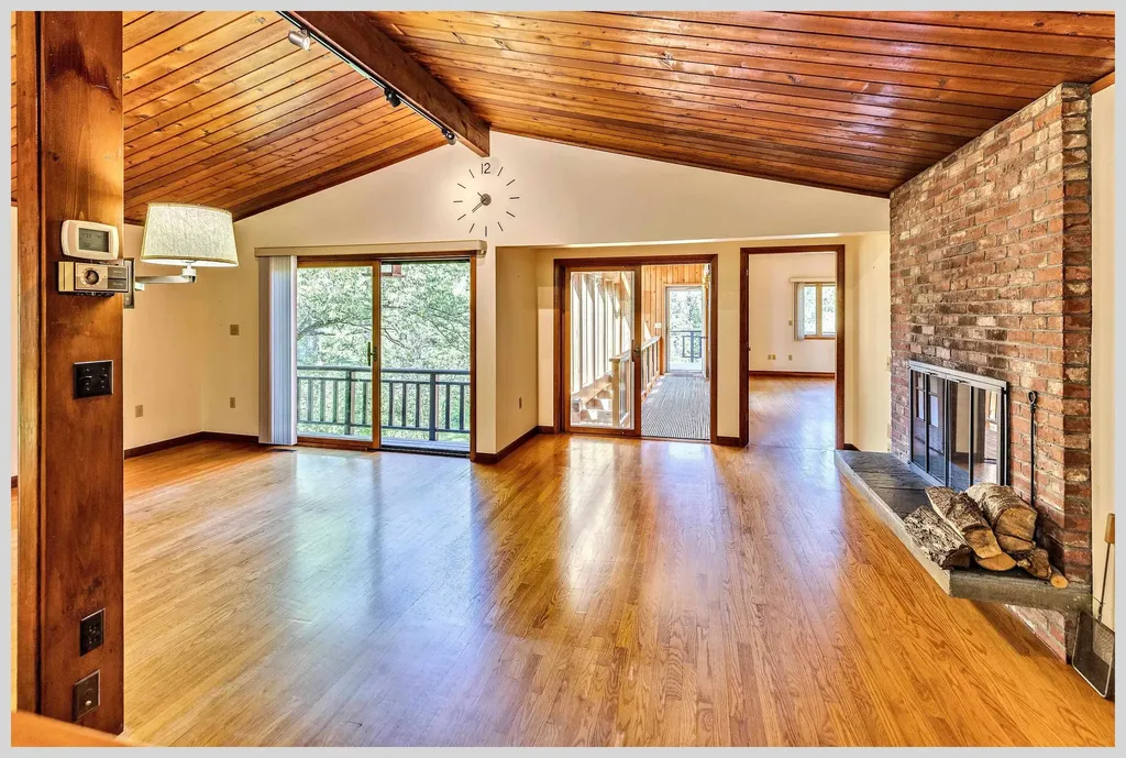 206 River Road Groton NH 03266