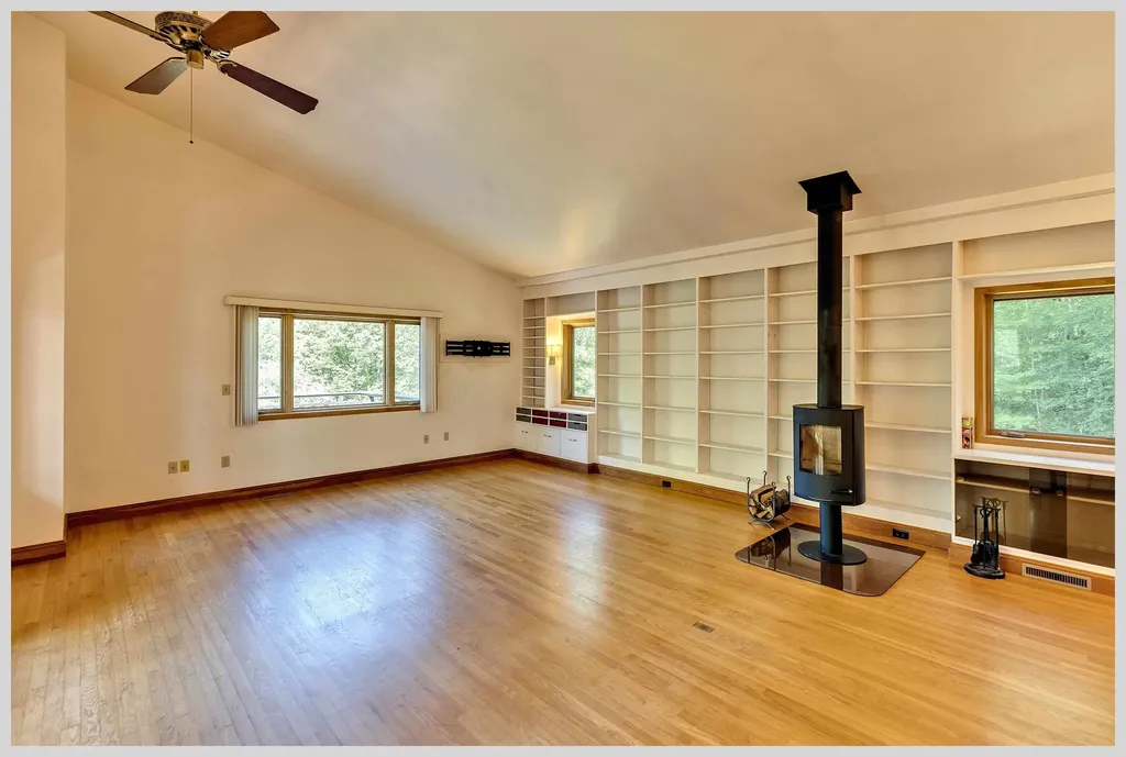 206 River Road Groton NH 03266